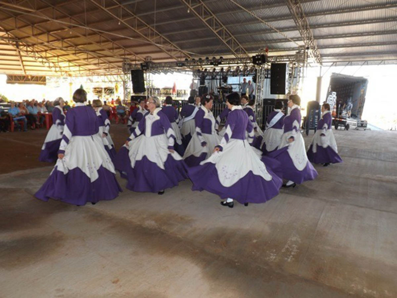 SECRETARIA DE DESENVOLVIMENTO SOCIAL PROMOVE BAILE DA TERCEIRA IDADE